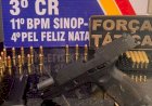 Força Tática prende homem com pistola e 52 munições dentro de caminhonete