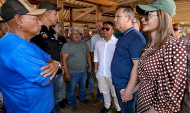 Primeira-dama de MT comemora projeto de construção de casas em aldeia atingida por incêndio