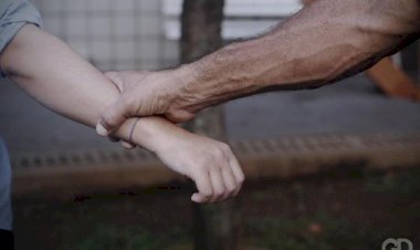 Homem é preso após torturar ex-esposa por 12 horas e tentar matá-la em Querência