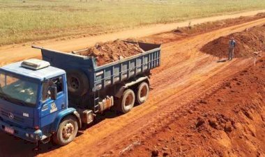 Trecho que liga BR-158 e Serra do Roncador recebe primeira camada de asfalto nos próximos dias