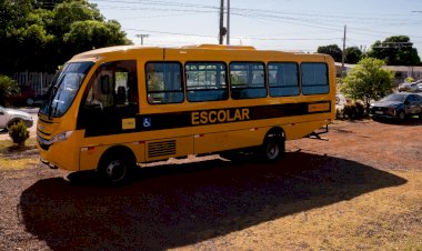 Prefeitura de Campinápolis adquire novo ônibus escolar