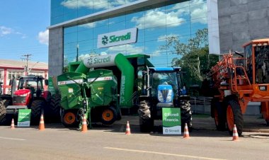 Sicredi Araxingu recebe produtores rurais para lançamento do Plano Safra 2024/2025