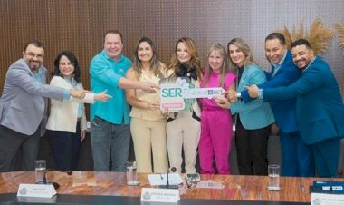 Max Russi destaca olhar diferente em entrega de veículos a aldeias de MT