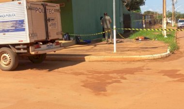 Homem é morto a golpes de faca e corpo é encontrado na calçada de avenida na região do Araguaia