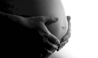 Acidente em Barra do Garças envolvendo moto e carro deixa grávida ferida