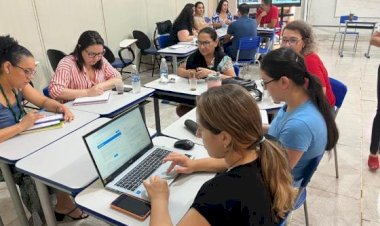 Mais de 70 profissionais concluem especializações na Escola de Saúde Pública em 2024