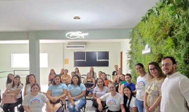 Juíza de Ribeirão Cascalheira participa de evento sobre autismo e destaca importância da informação