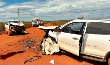 Acidente entre duas caminhonetes é registrado próximo à ponte do Jacarezinho, em Gaúcha do Norte