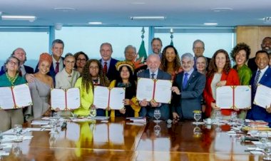 Presidente sanciona lei que reserva vagas no serviço público a indígenas, negros e quilombolas