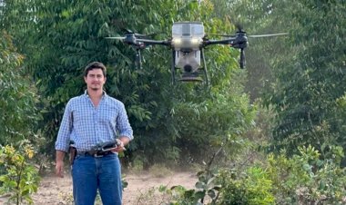 Jovem realiza sonho e compra drone pulverizador avaliado em mais de R$ 150 mil com o apoio do consórcio Sicredi