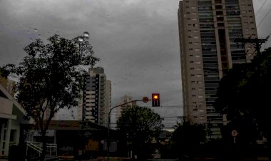 Mato Grosso pode ter ventos de até 100 km/h e granizo nas próximas horas