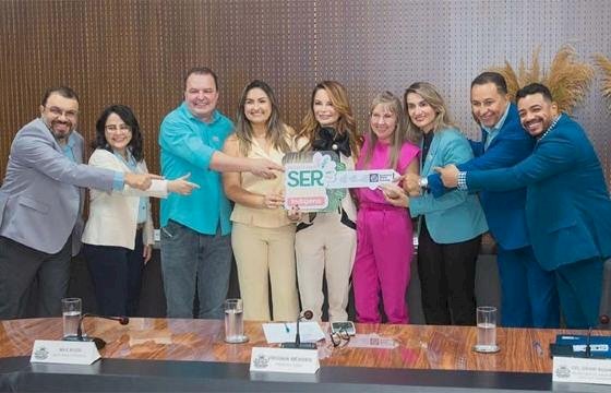 Max Russi destaca olhar diferente em entrega de veículos a aldeias de MT