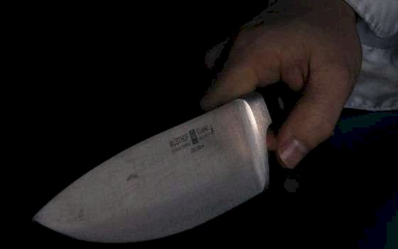 Esfaqueado, jovem não cita suspeito e diz que 'a família vai resolver'