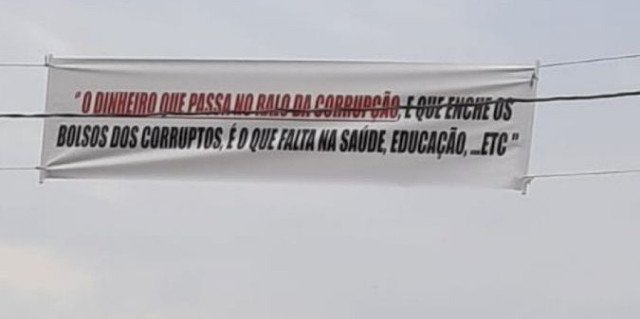 Faixas de protesto contra corrupção são removidas pela prefeitura de São Félix do Araguaia ; vídeo