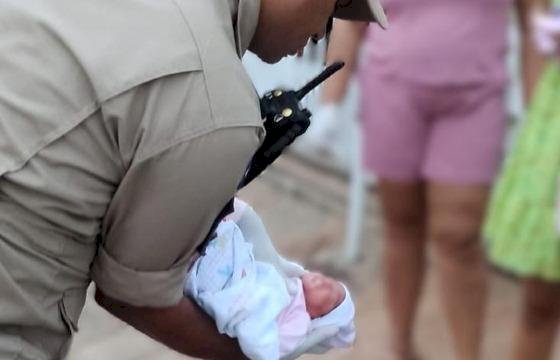 Recém-nascida de 10 dias se engasga e é salva por bombeiros em MT