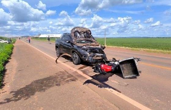 Entregador morre após colidir moto com pick-up na BR-158 próximo à Confresa