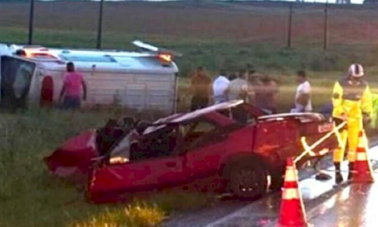 Idoso morre e 4 ficam feridos após carro bater em ambulância no interior do Estado
