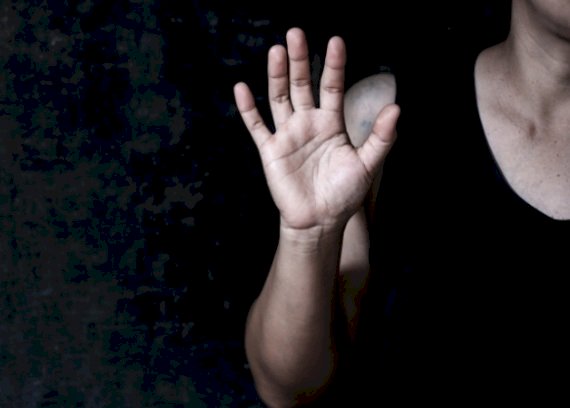 Jovem aciona botão do pânico, mas é morta pelo ex; suspeito tirou própria vida