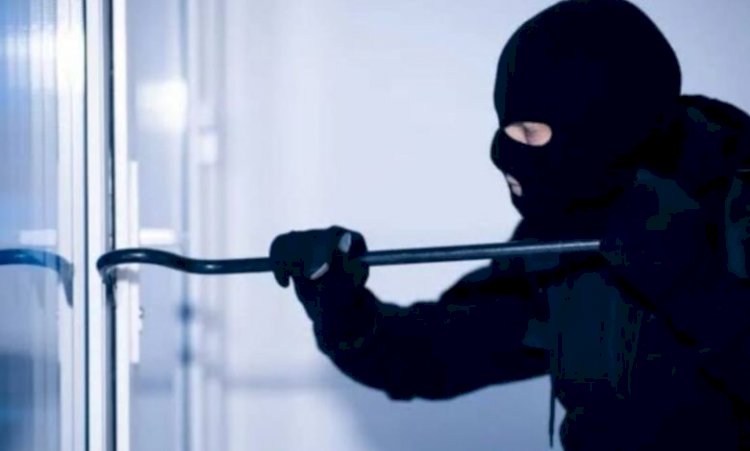 Suspeito de tentativa de furto é imobilizado por populares e preso pela PM em Barra do Garças