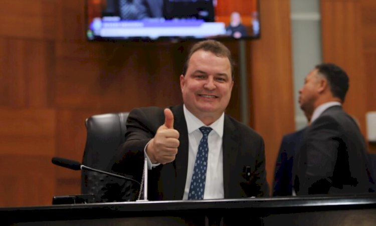 Deputado Max Russi mostra força e leva mais de 20 prefeitos para o Podemos