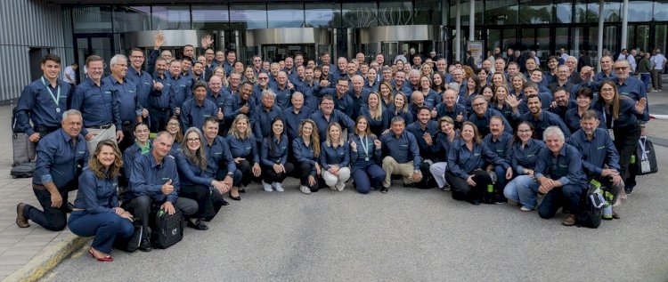 Delegação recorde e projetos premiados marcam a participação do Sicredi em evento internacional sobre cooperativismo de crédito