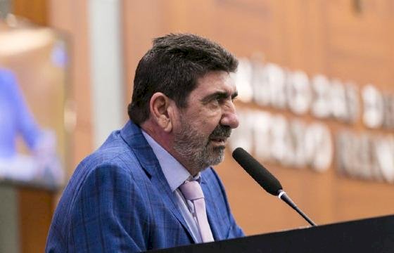 Idosos e pessoas com deficiência poderão ter direito a meia tarifa em estacionamentos