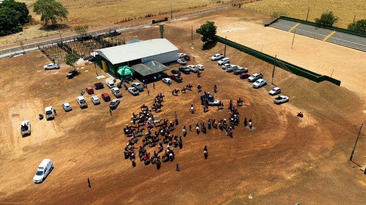 Sindicato Rural de Campinápolis realiza 1ª Cavalgada Outubro Rosa; vídeo