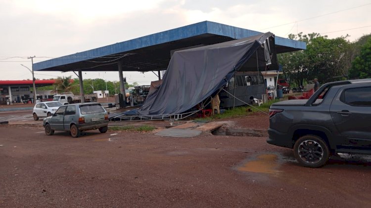 Chuva rápida causa estragos em Novo São Joaquim: telhados destruídos, muros caídos e tendas levadas pelo vento; vídeo