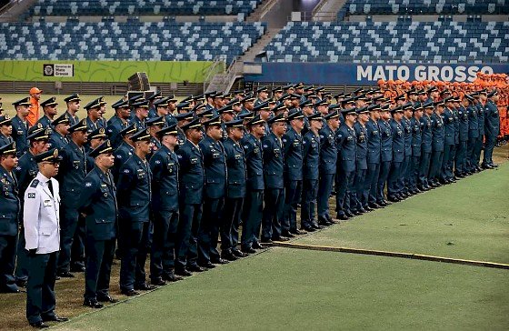 Governo de MT oficializa promoção de 513 militares, entrega viaturas e anuncia novo Comando Geral do Corpo de Bombeiros
